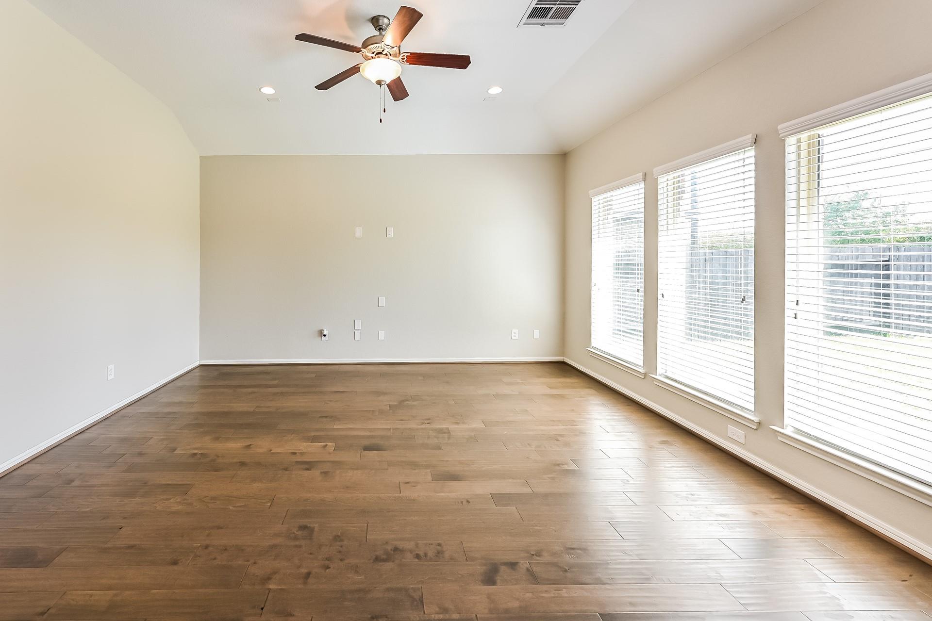 3711 Daintree Park