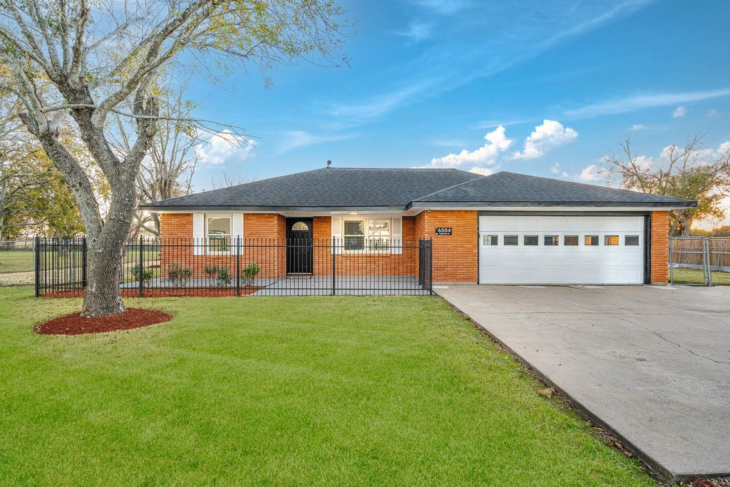 Photo of 6004 Homestead Road, Rosenberg, TX 77471 (MLS # 48776652)