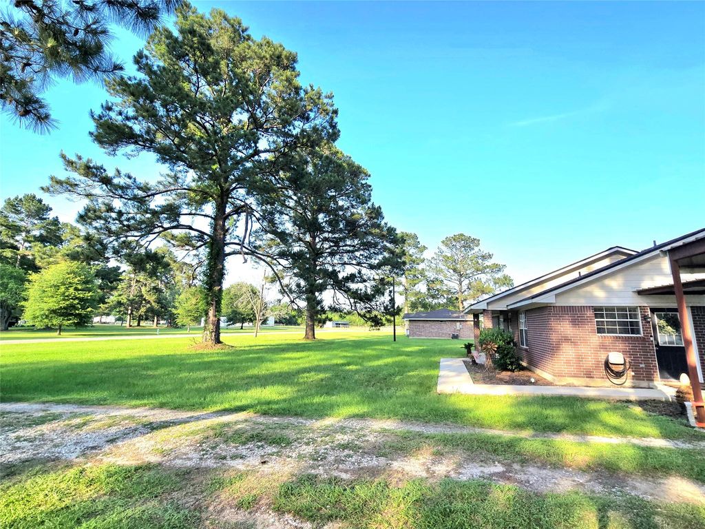Photo of 51 County Road 2234 2, Cleveland, TX 77327 (MLS # 79201119)