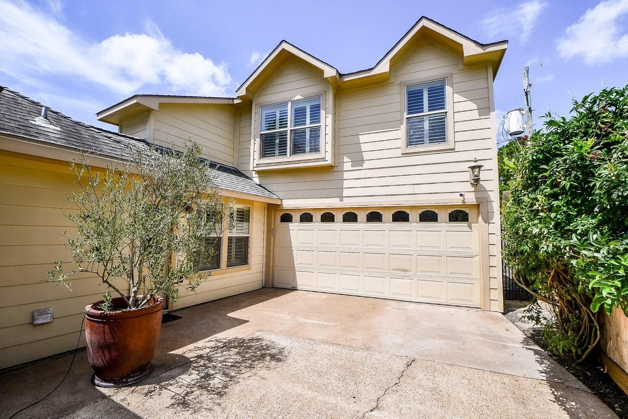 2911 Fontana Drive