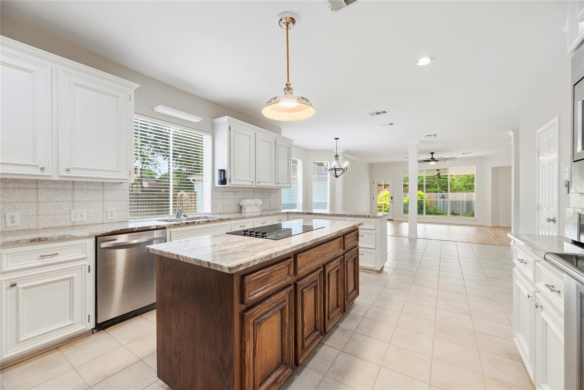 3806 Westall Lane
