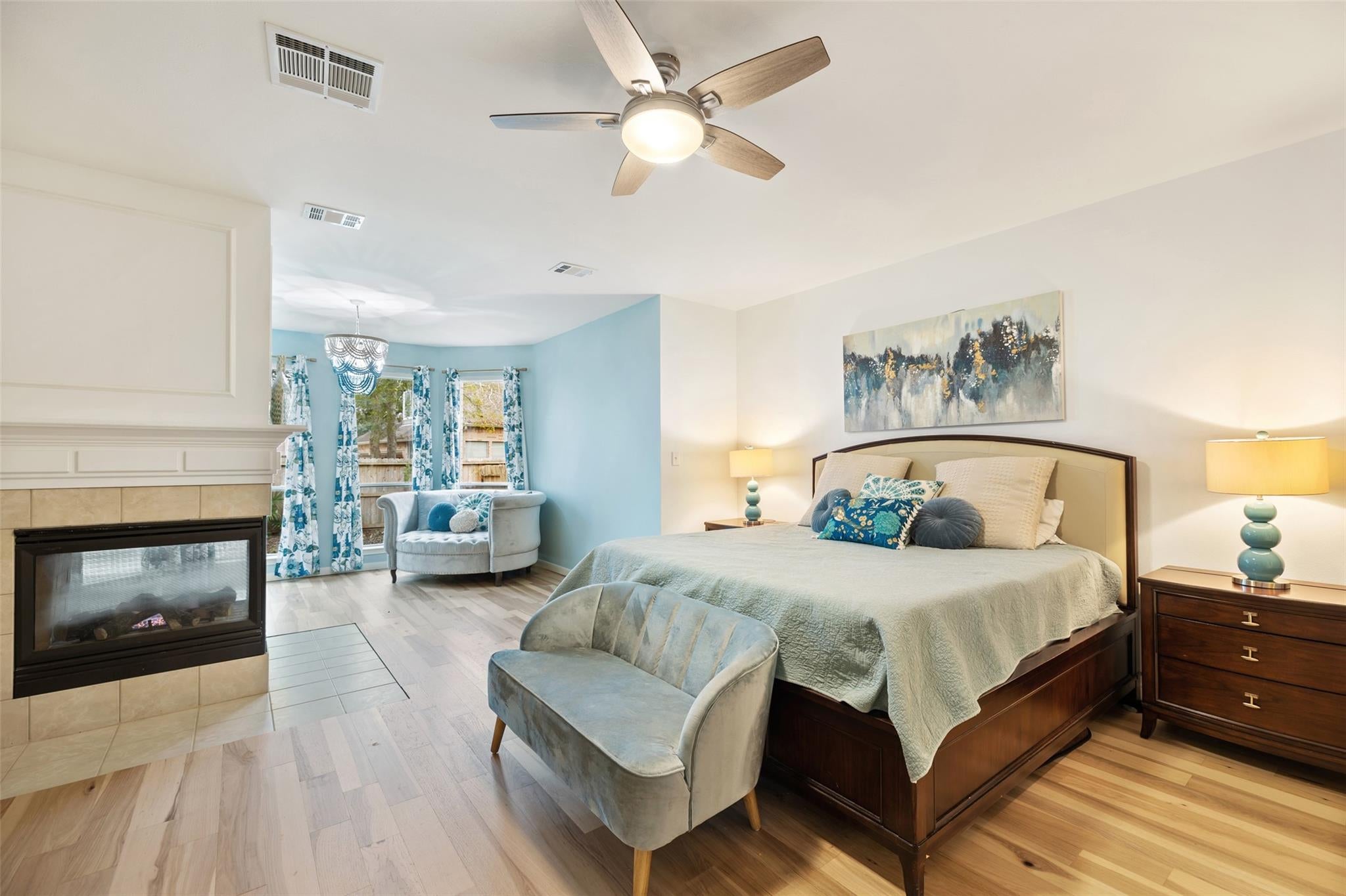 3806 Westall Lane