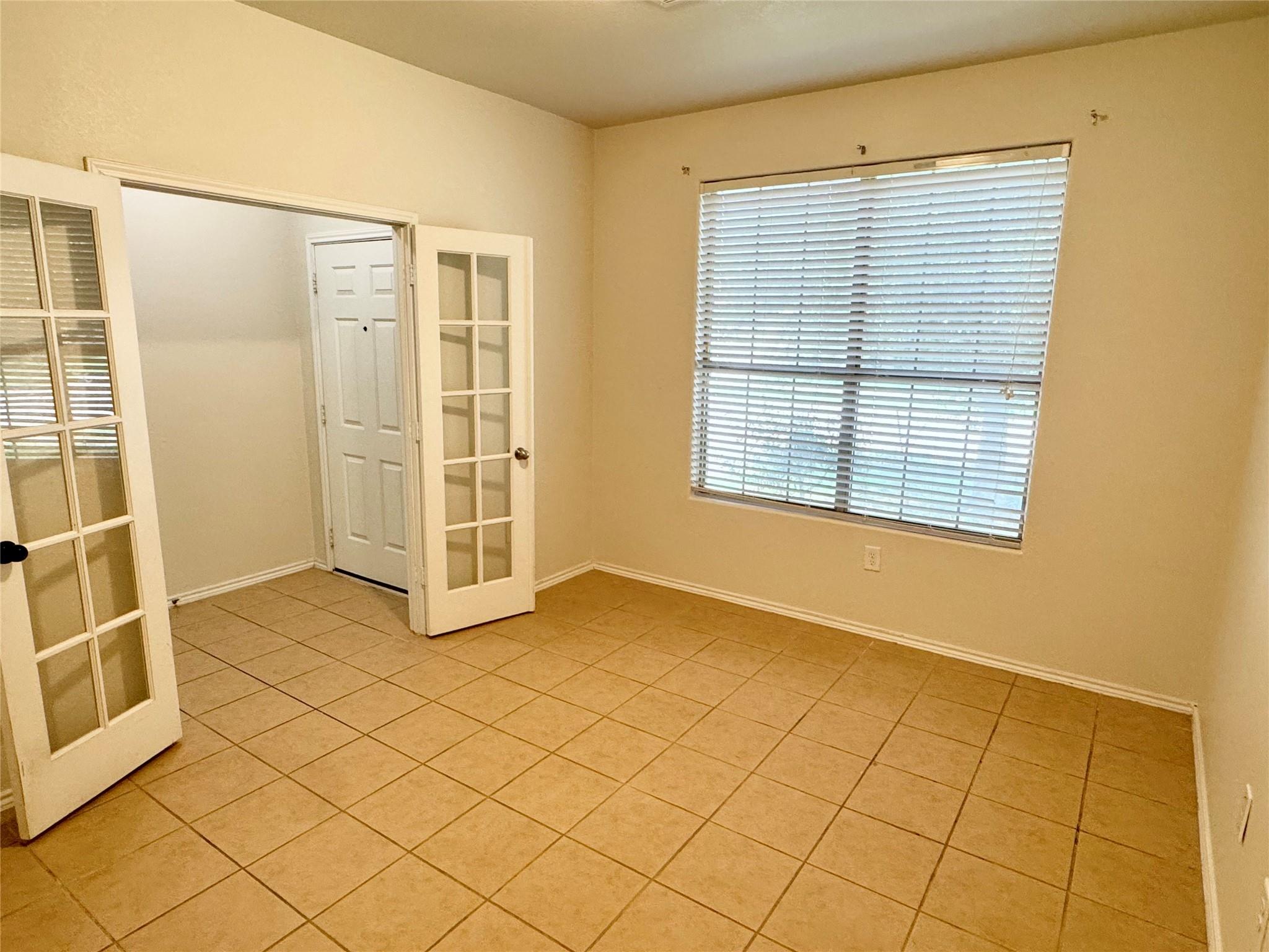 1331 S Maple Drive