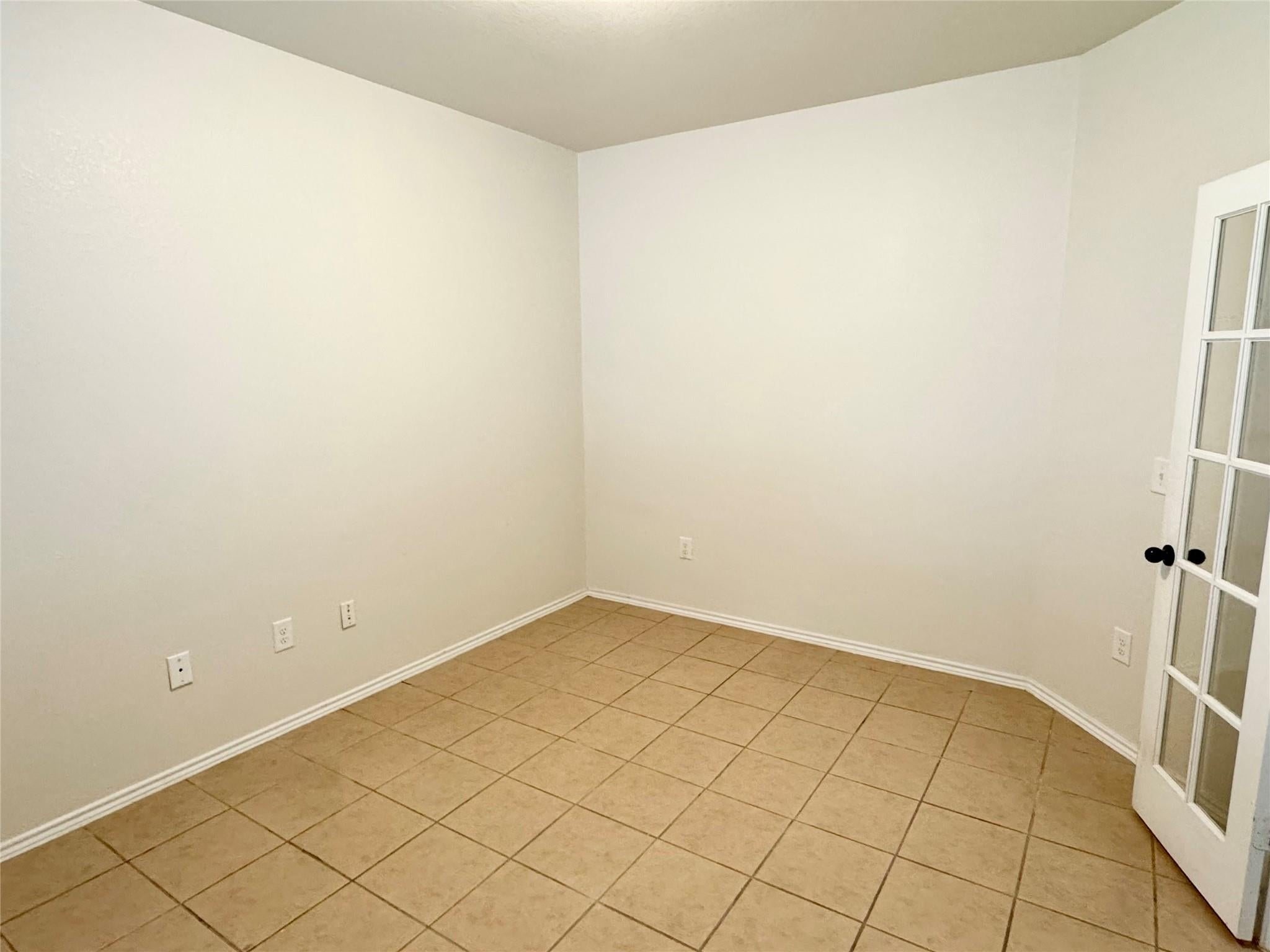 1331 S Maple Drive