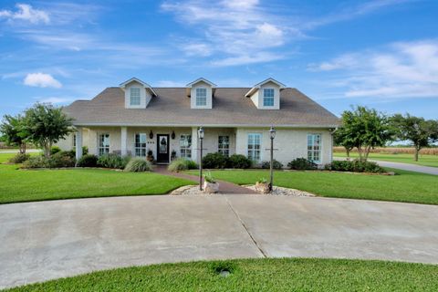 Homes For Sale - 444 County Road 237<br/> Ganado, TX 77962