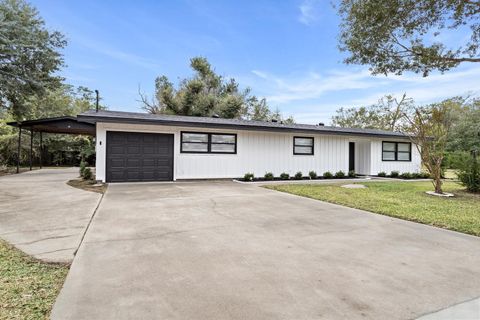 Homes For Sale - 3317 Pelican St<br/> Orange County, Orange, TX 77630