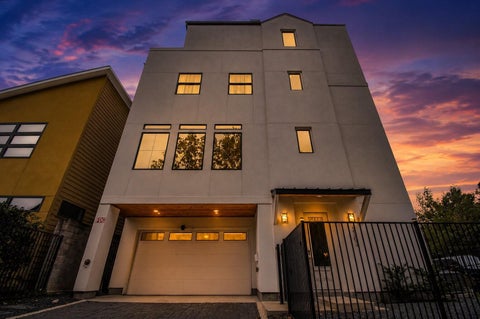 Photo of 2303 Yupon Street, Houston, TX 77006 (MLS # 84321963)