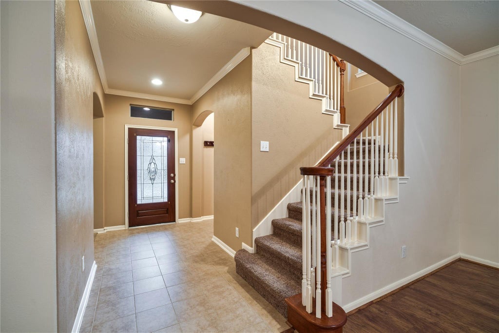 Photo of 17250 Lafayette Hollow Lane, Humble, TX 77346 (MLS # 31489527)