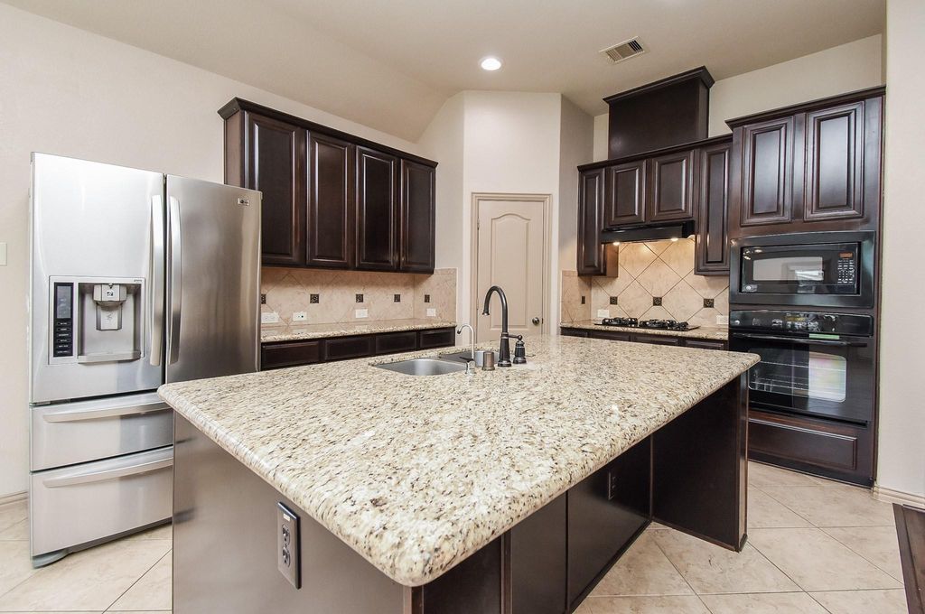 Photo of 2214 Ascot Lane, Sugar Land, TX 77479 (MLS # 75230412)