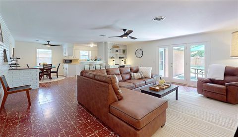 Photo of 4826 Waynesboro Drive, Houston, TX 77035 (MLS # 68653051)