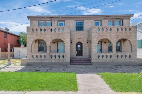 Multifamily For Sale - 915 8th Street<br/> Galveston, TX 77550