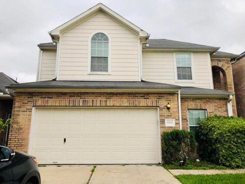 Photo of 818 Forest Fir, Houston, TX 77067 (MLS # 95805576)