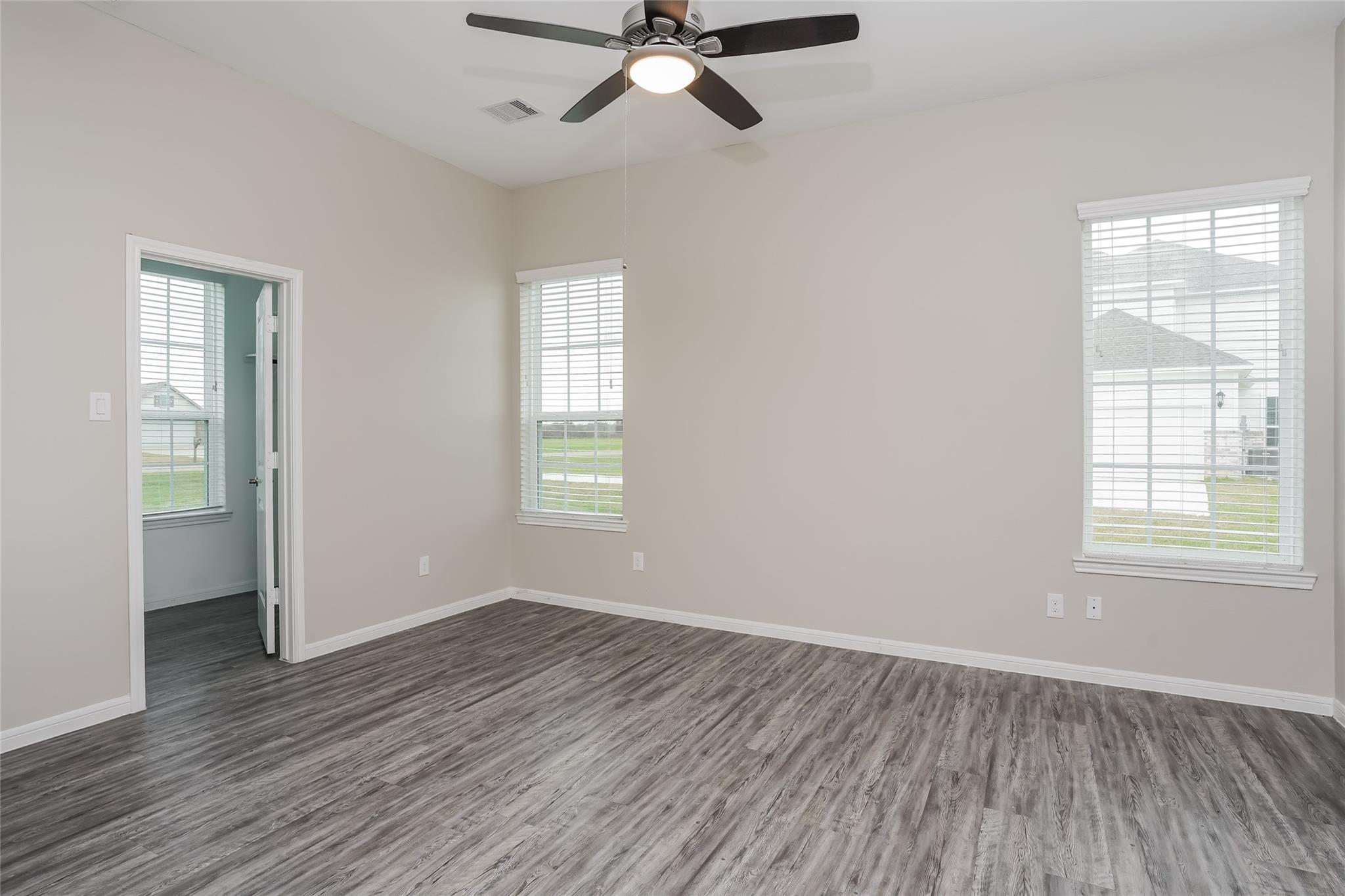 415 Lakeland Circle