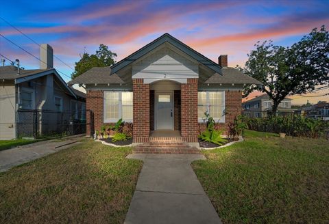 Photo of 2 Jenkins Street, Houston, TX 77003 (MLS # 38950748) Photo of 2 Jenkins Street, Houston, TX 77003 (MLS # 38950748)