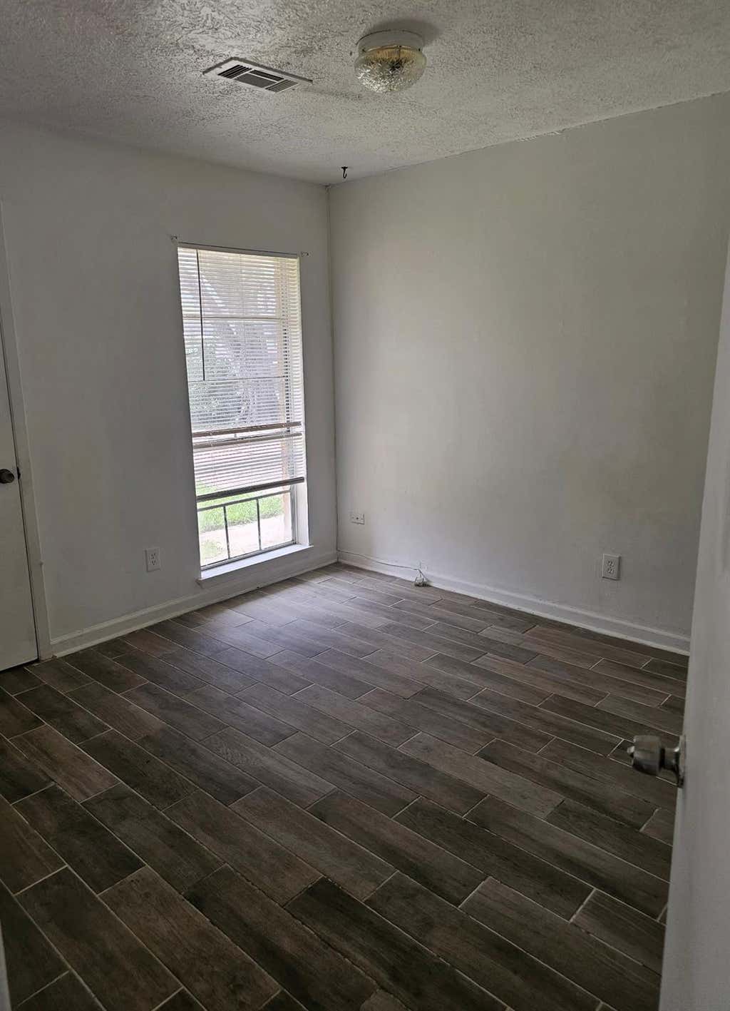 Photo of 12734 Chiswick Road, Houston, TX 77047 (MLS # 59135679)
