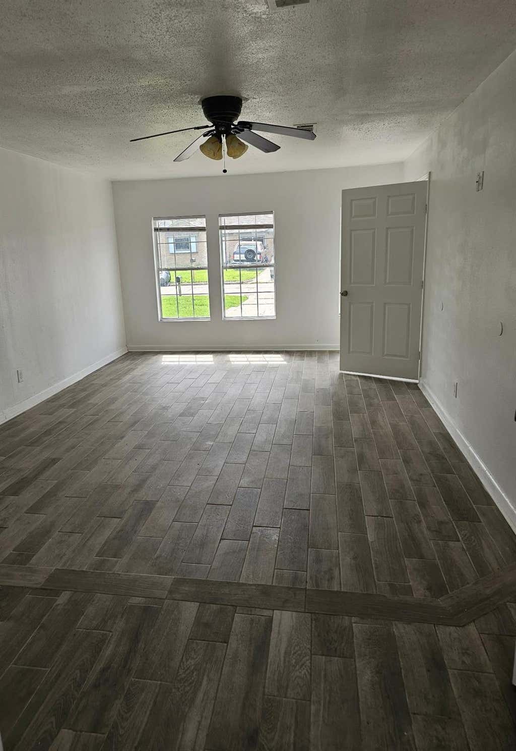Photo of 12734 Chiswick Road, Houston, TX 77047 (MLS # 59135679)