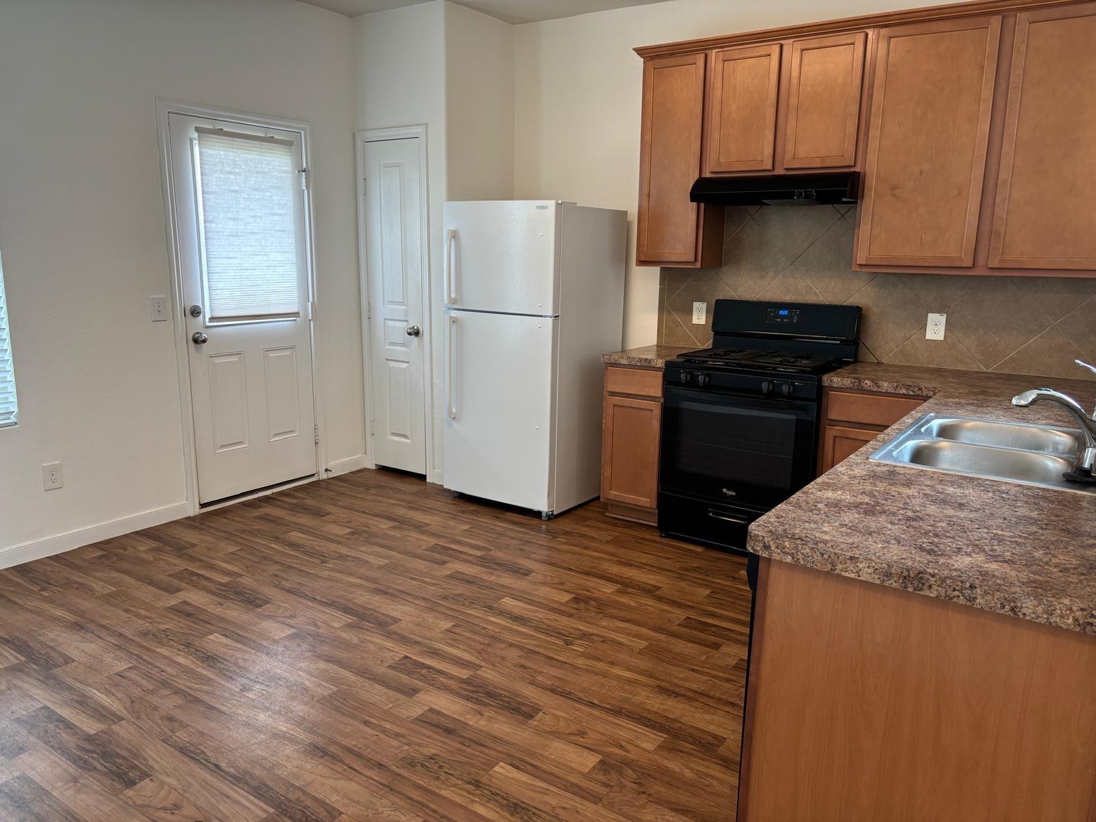 2711 Skyview Long Drive
