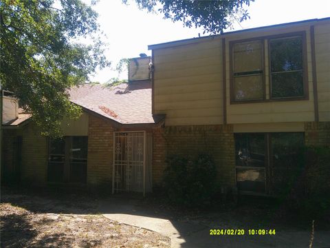 Photo of 12219 Wild Pine Drive #C, Houston, TX 77039 (MLS # 68117131) Photo of 12219 Wild Pine Drive #C, Houston, TX 77039 (MLS # 68117131)