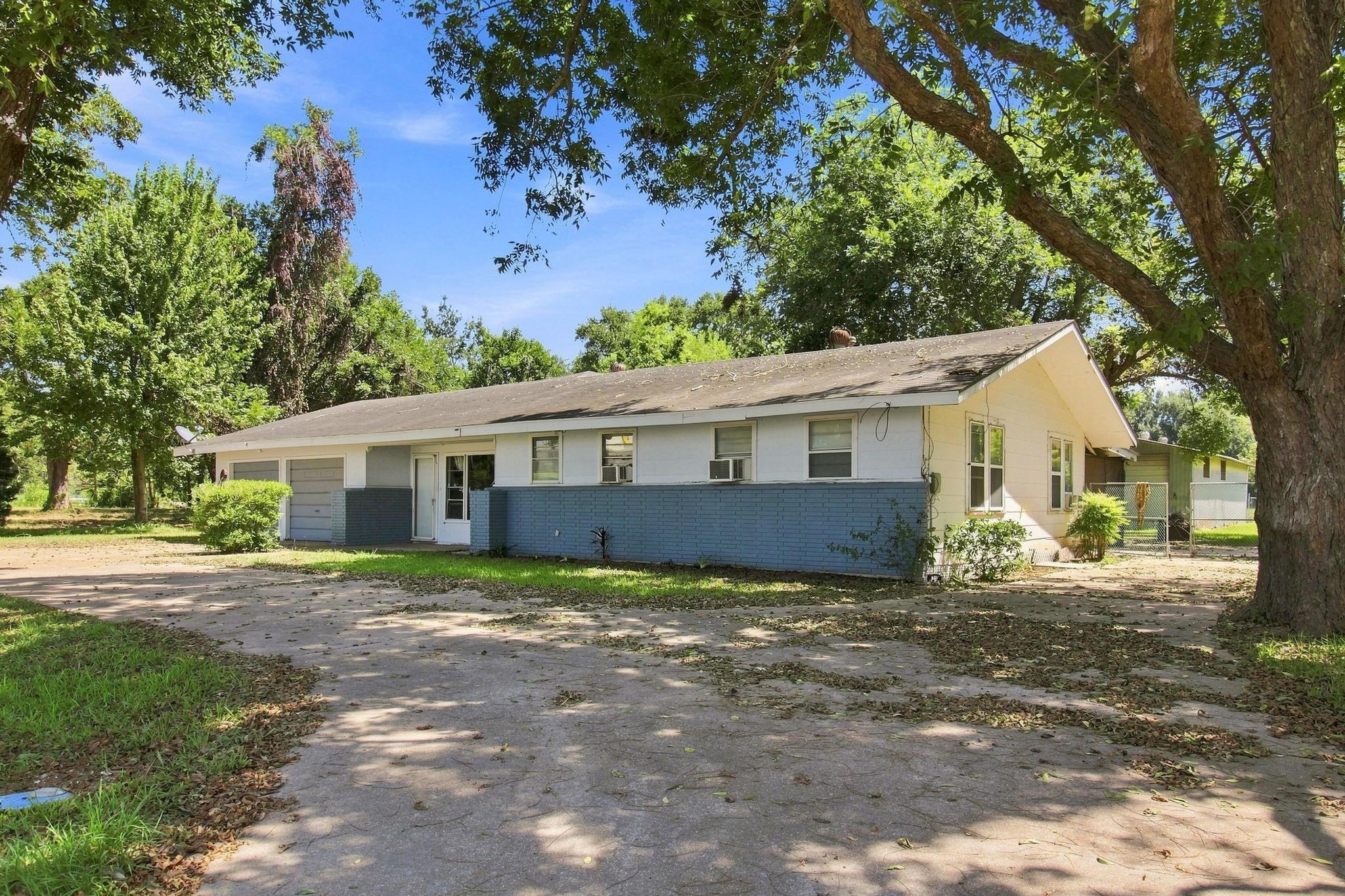 817 Masonic Oak Drive