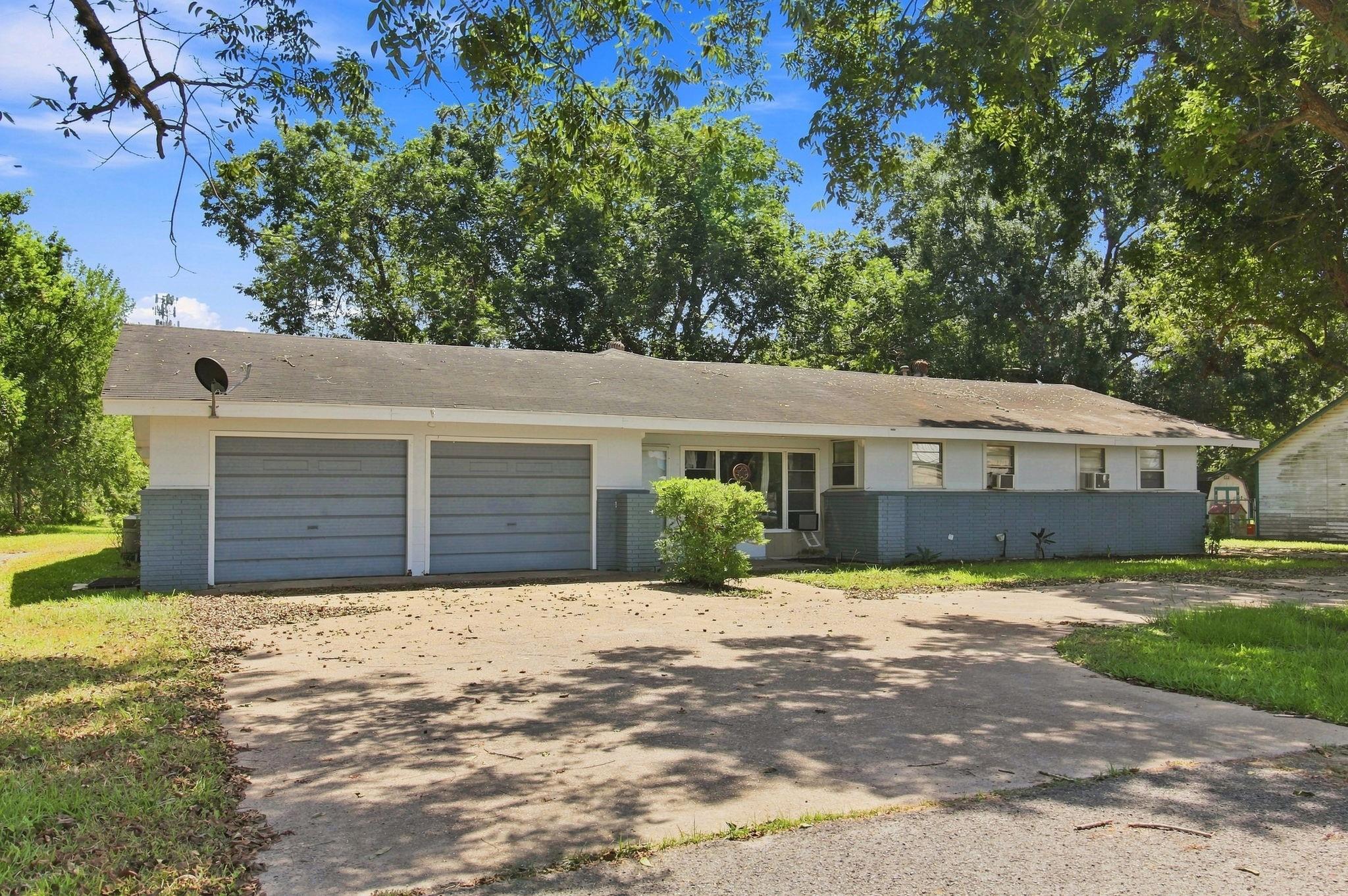 817 Masonic Oak Drive
