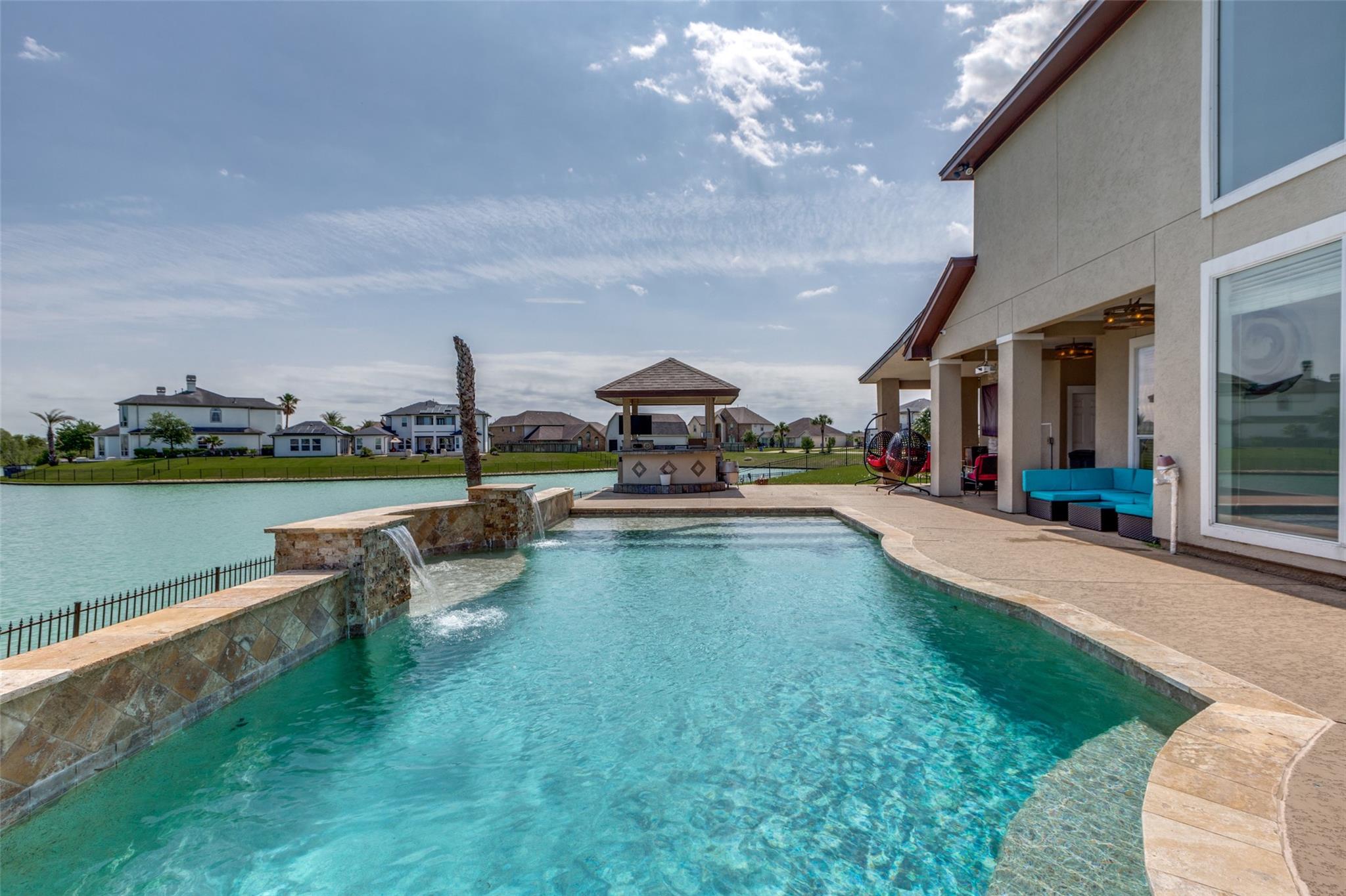 8 Cypress Point Court