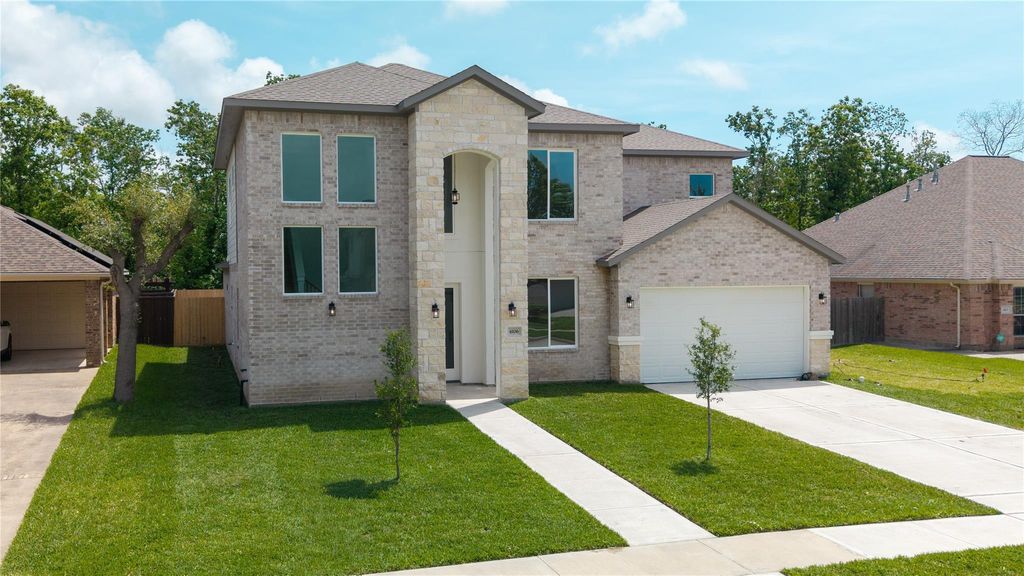 Photo of 4106 Bear Creek Trace, Baytown, TX 77521 (MLS # 32228177)