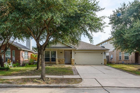 Photo of 7215 Junco Drive, Houston, TX 77040 (MLS # 97822320)
