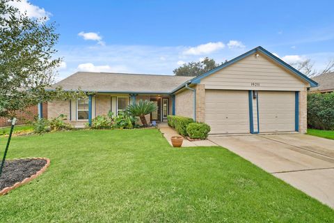 Homes For Rent - 19211 Haystream Drive<br/> Katy, TX 77449