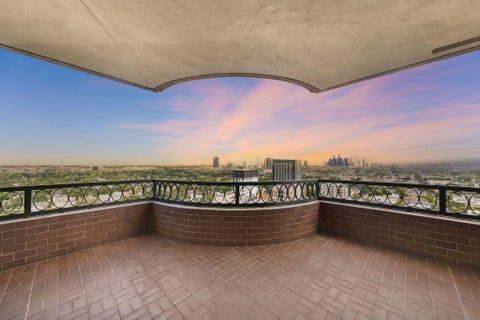 Photo of 2121 Kirby Drive #13NE, Houston, TX 77019 (MLS # 27979461)
