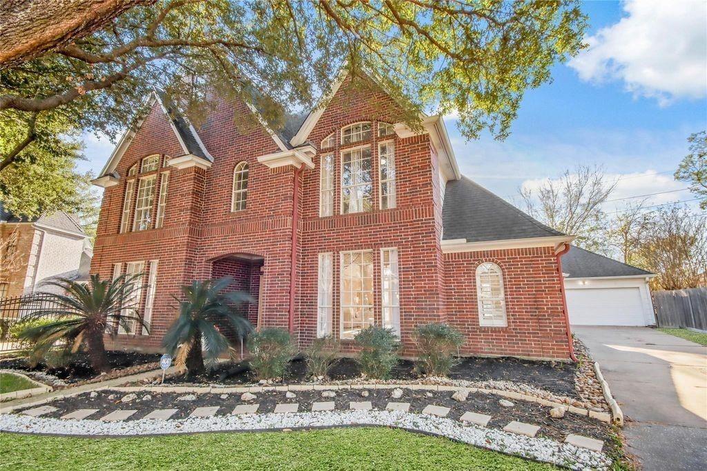 8411 Rockford Hall Drive