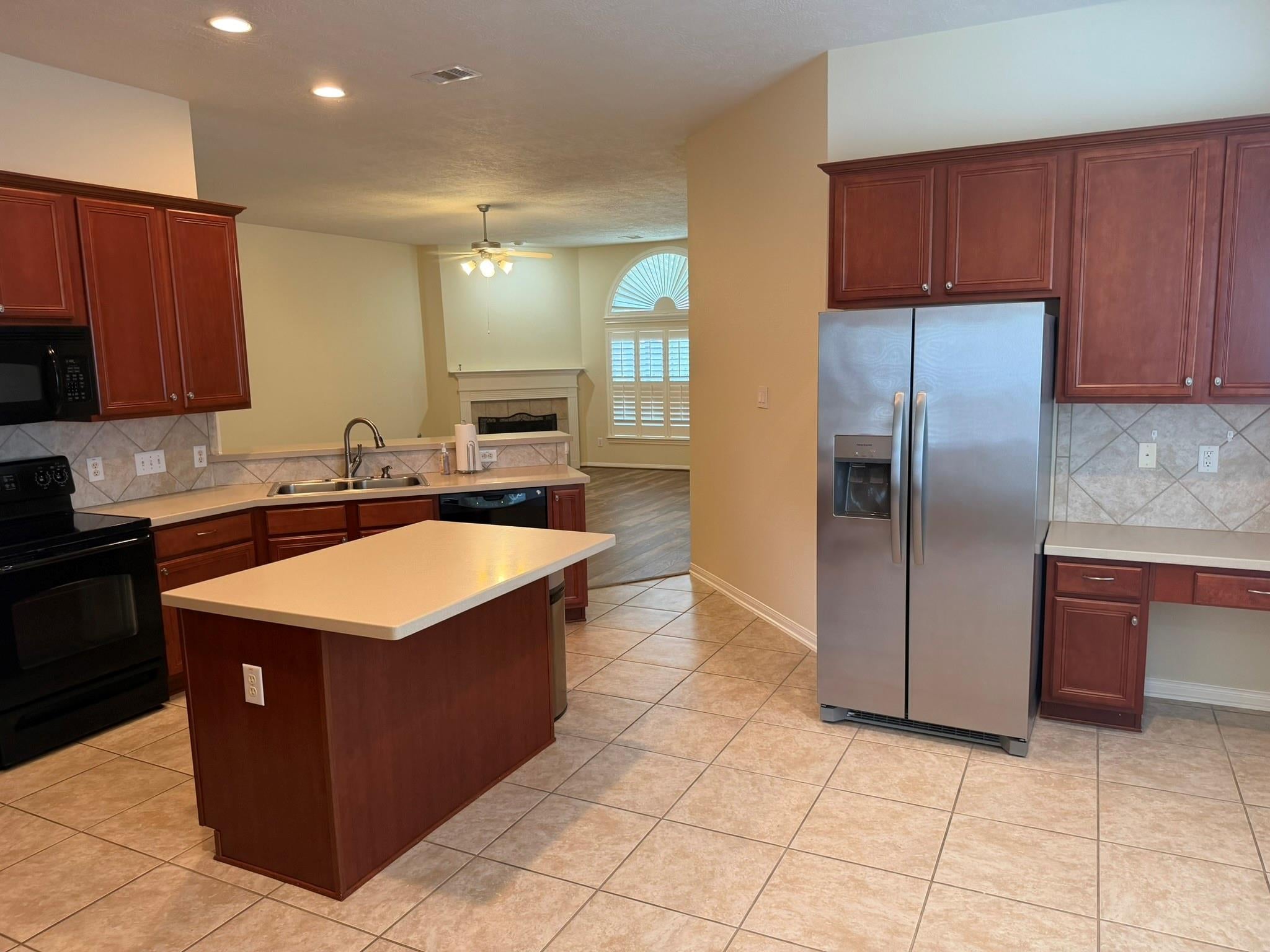 21406 Avalon Queen Drive
