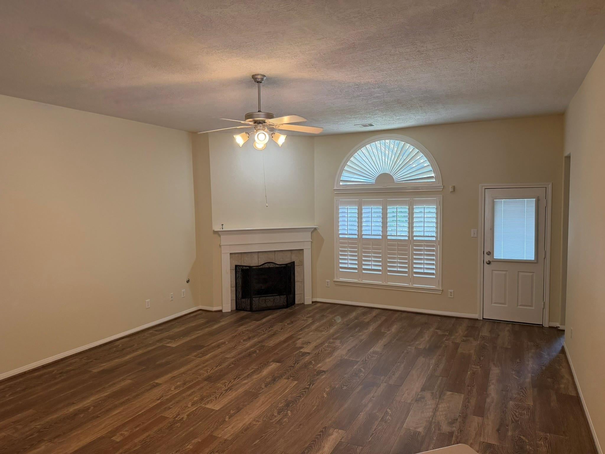 21406 Avalon Queen Drive