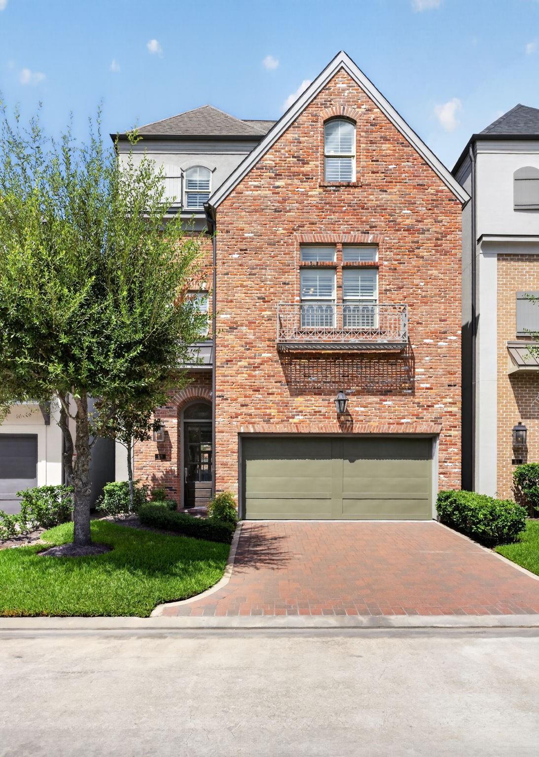 98 Gateway Park Place