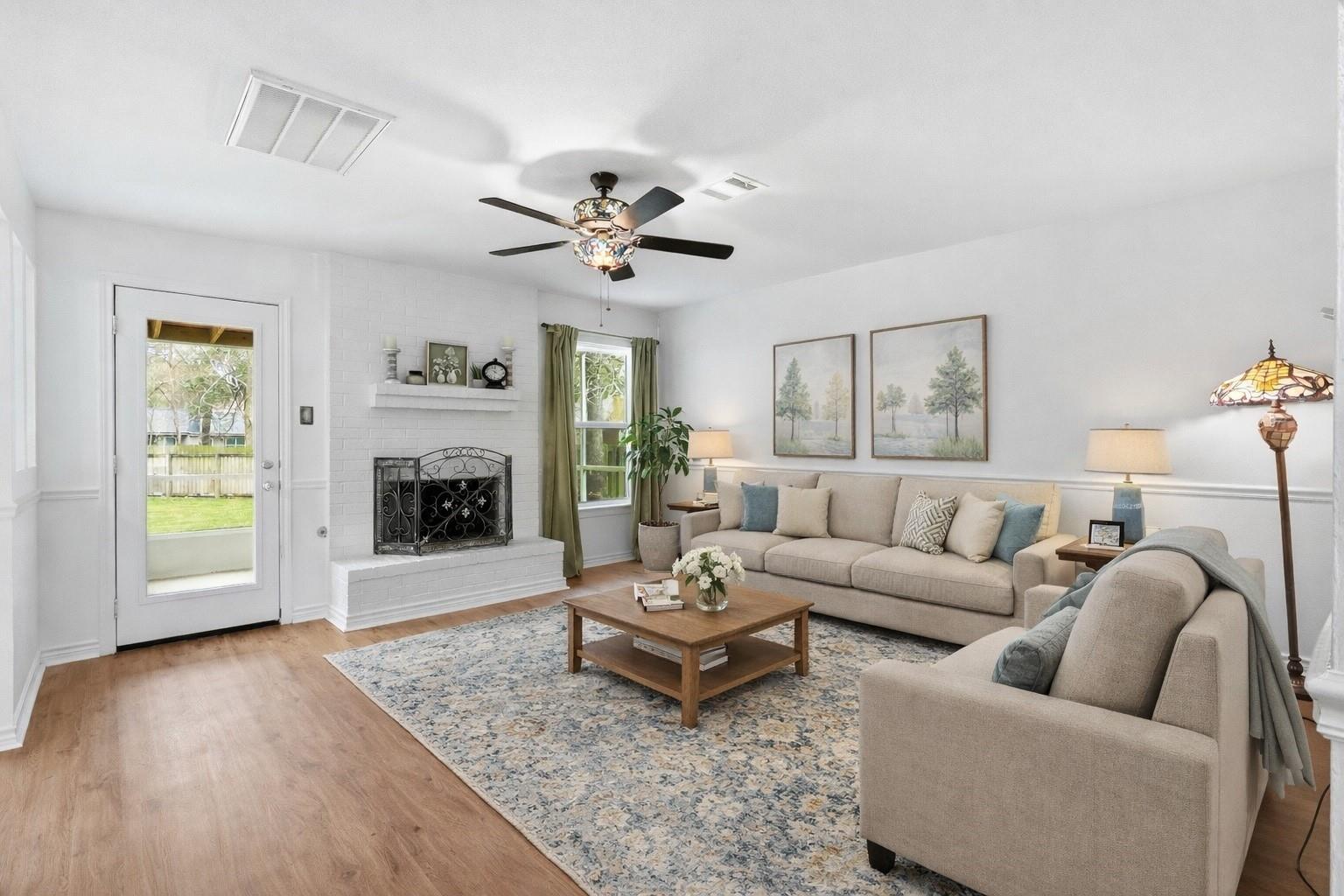 10 E Broken Oak Court