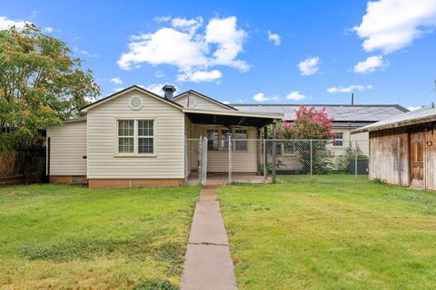 Photo of 520 E 15th Street, Littlefield, TX 79339 (MLS # 94889635) Photo of 520 E 15th Street, Littlefield, TX 79339 (MLS # 94889635)