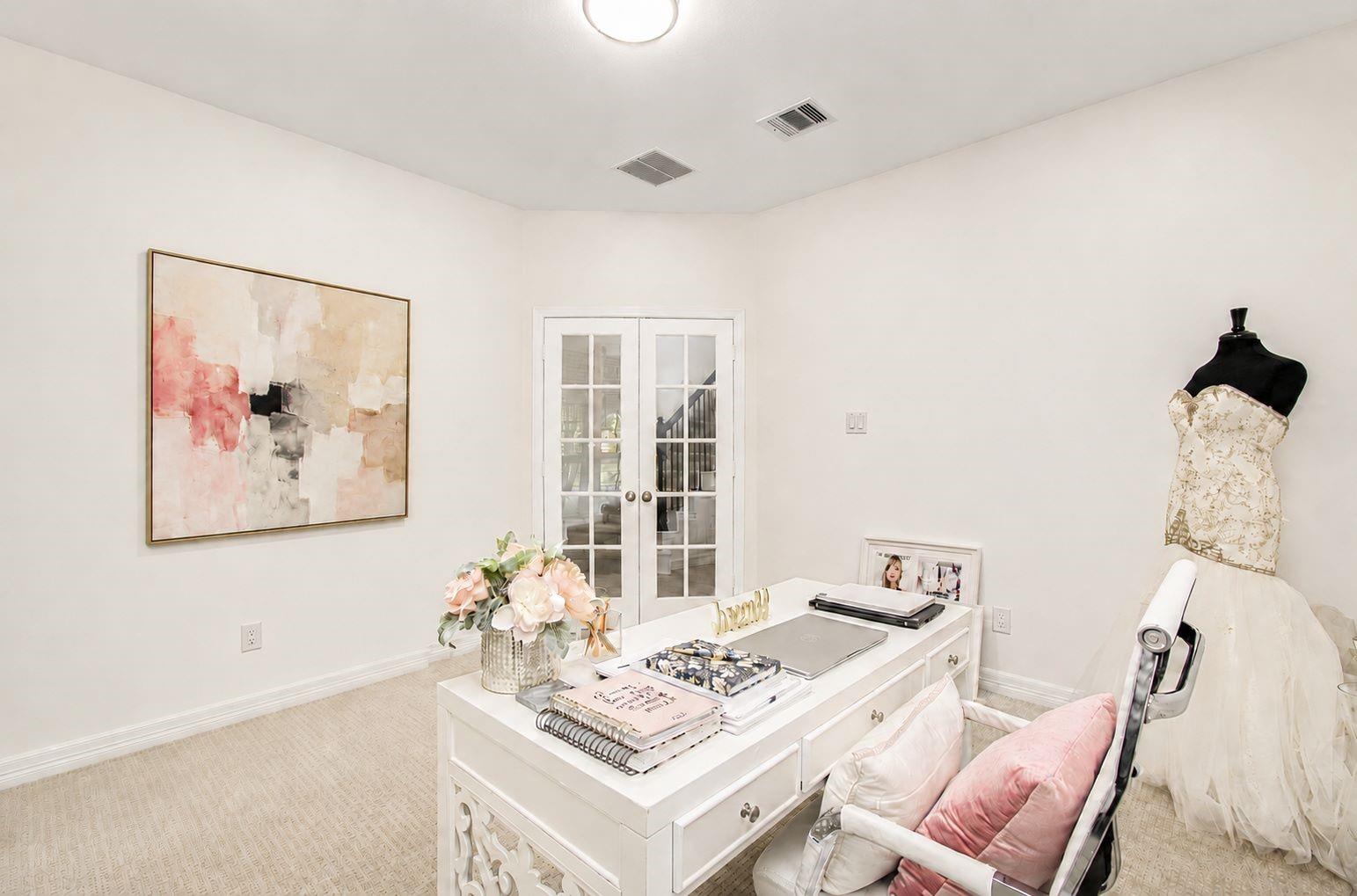 3215 Hawkins Glen Lane