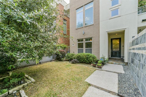 Photo of 5425 Hidalgo Street #A, Houston, TX 77056 (MLS # 6677784)