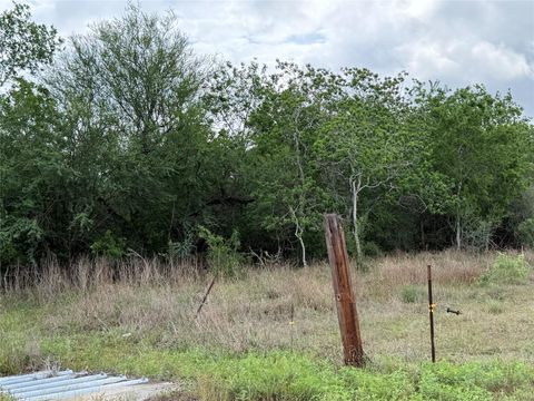 Photo of 9 Love Road, Victoria, TX 77904 (MLS # 92616898)