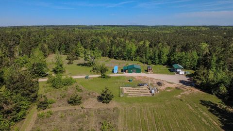 Photo of 18911 County Road 3191 S, Garrison, TX 75946 (MLS # 65805464)