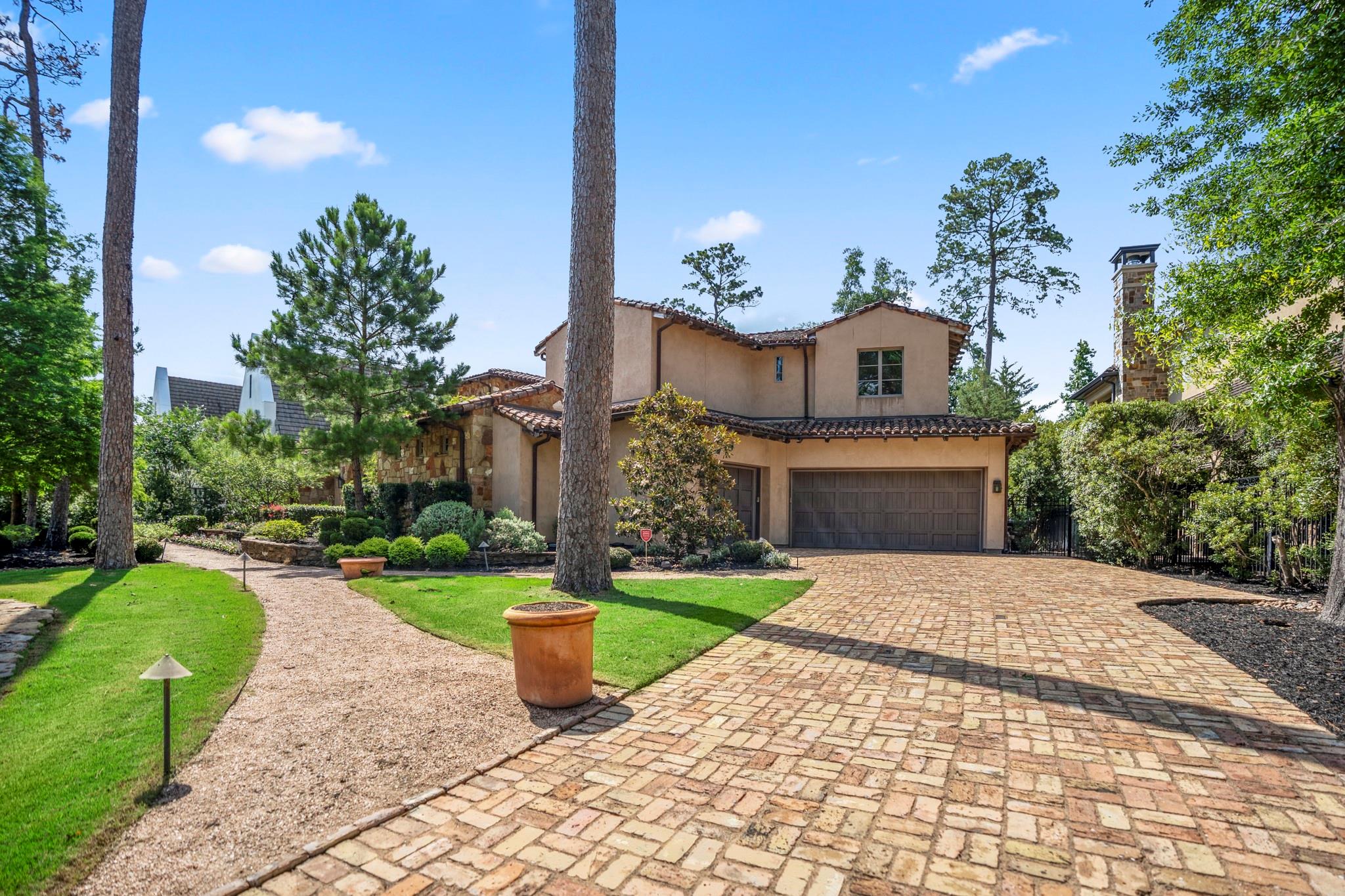 15 N Badger Lodge Circle