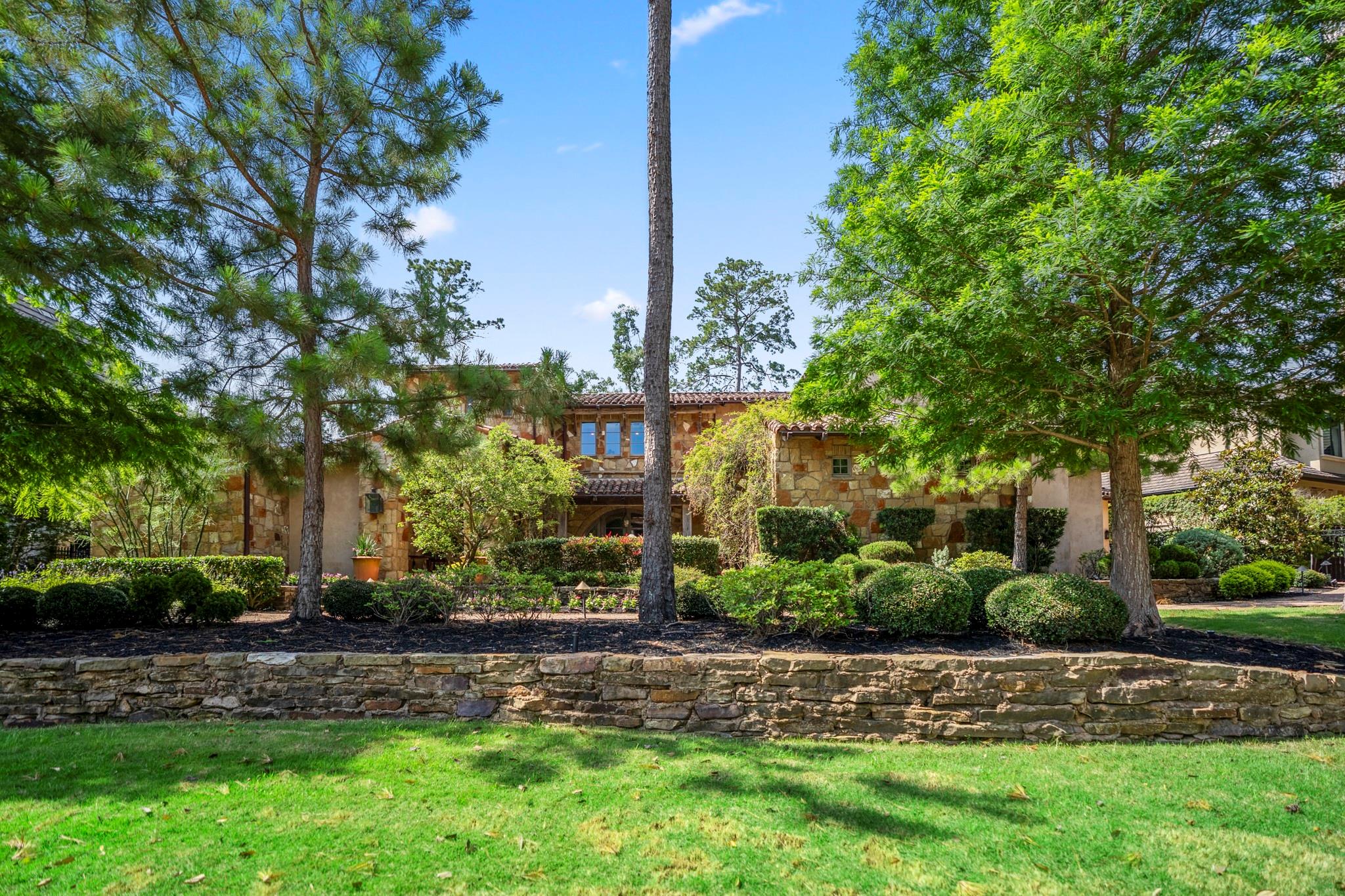 15 N Badger Lodge Circle