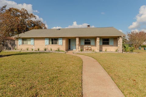 Photo of 5710 Pickwick Lane, Beaumont, TX 77706 (MLS # 34316253)