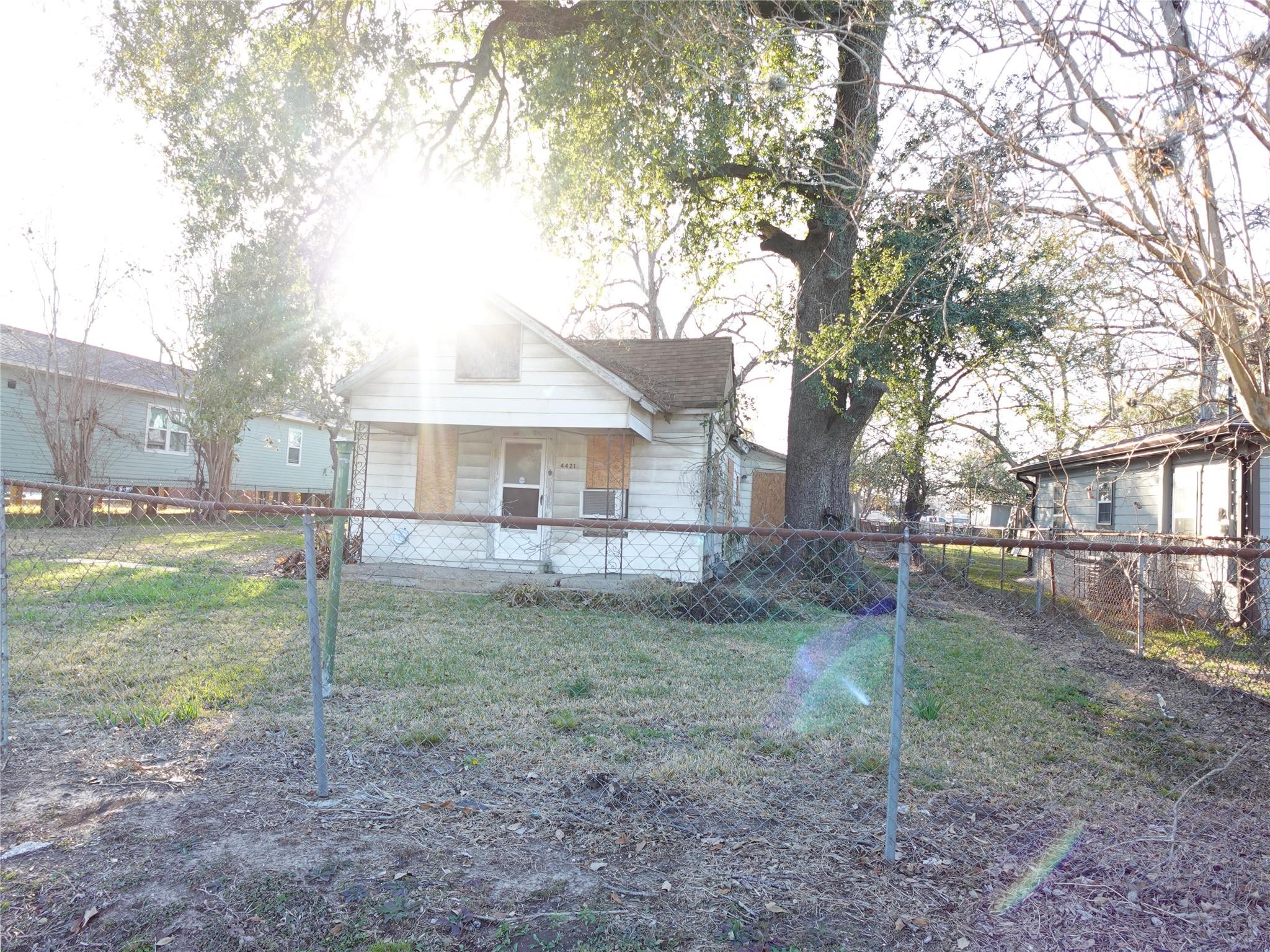 4421 Leffingwell Street