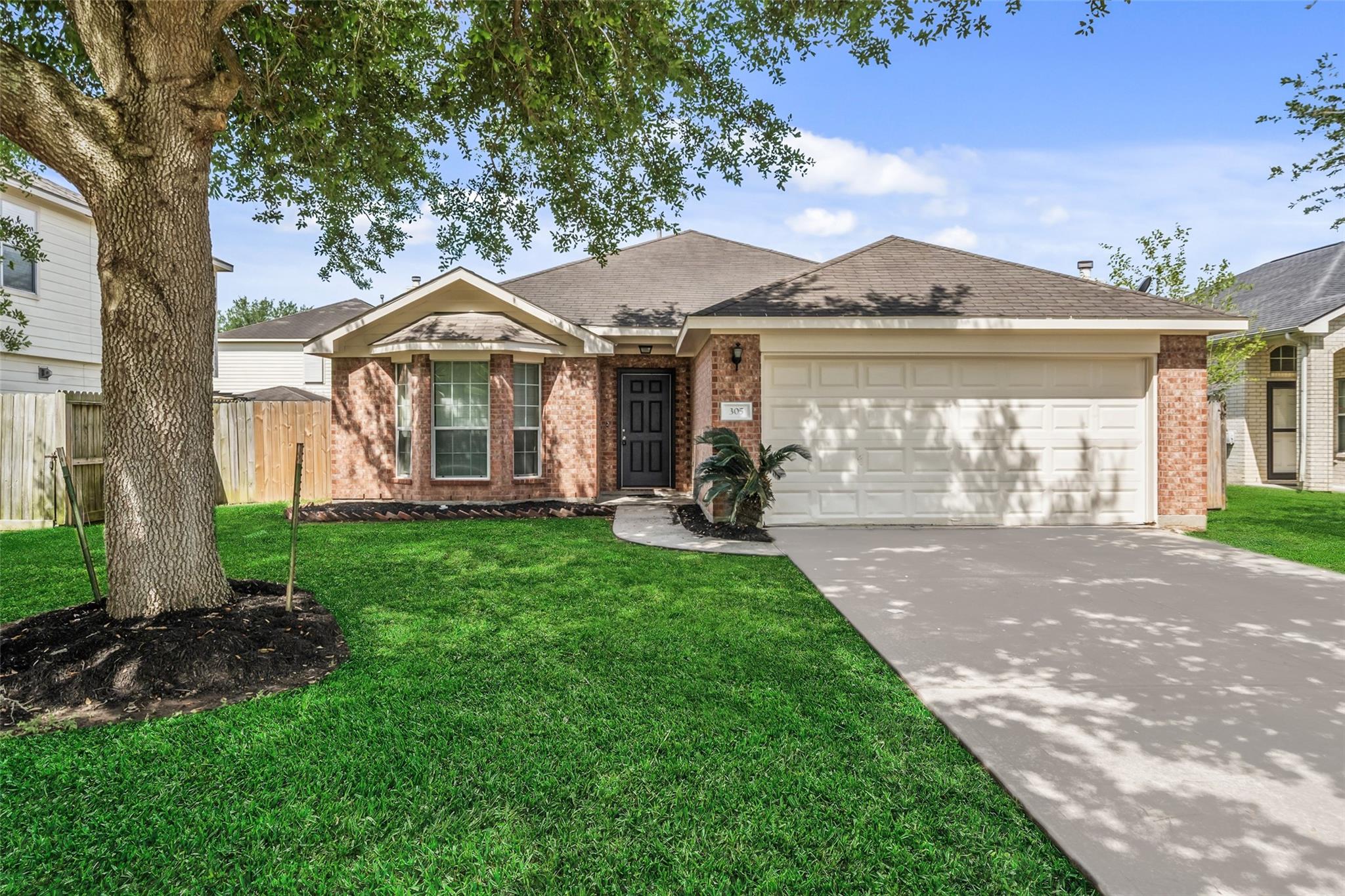 305 S Golden Oak Drive
