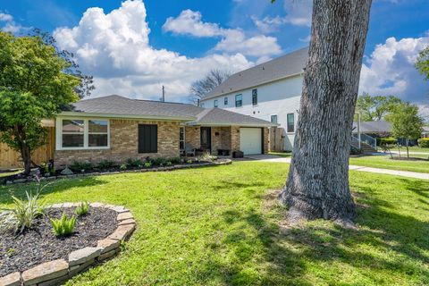 Photo of 2007 Lamonte Lane, Houston, TX 77018 (MLS # 85695244) Photo of 2007 Lamonte Lane, Houston, TX 77018 (MLS # 85695244)