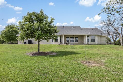 Tiny photo for 840 E Glenn Street, Bellville, TX 77418 (MLS # 12601881)
