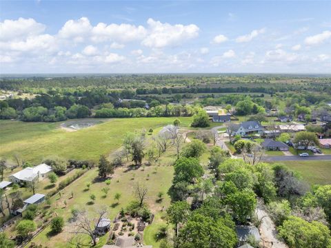 Tiny photo for 840 E Glenn Street, Bellville, TX 77418 (MLS # 12601881)