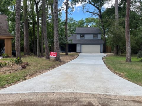 Photo of 9 Dewthread Court, Spring, TX 77380 (MLS # 8359983)
