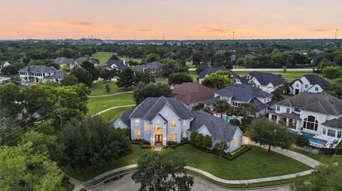 Photo of 2007 Shepherds Place, Sugar Land, TX 77479 (MLS # 44578741)