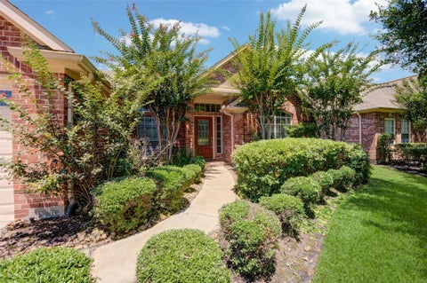 Photo of 9026 Robinhoods Well Drive, Spring, TX 77379 (MLS # 66497315)